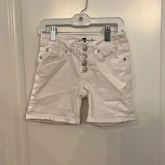White button fly shorts - Picture 1 of 5